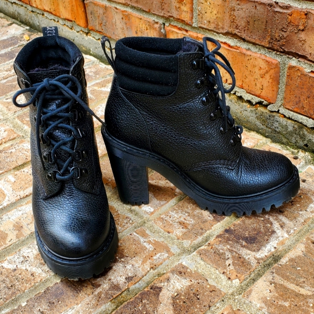 Docmartens Persephone Black heeled combat boot.  Womens 7